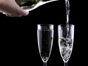 eve, drink, crystal-1071352.jpg